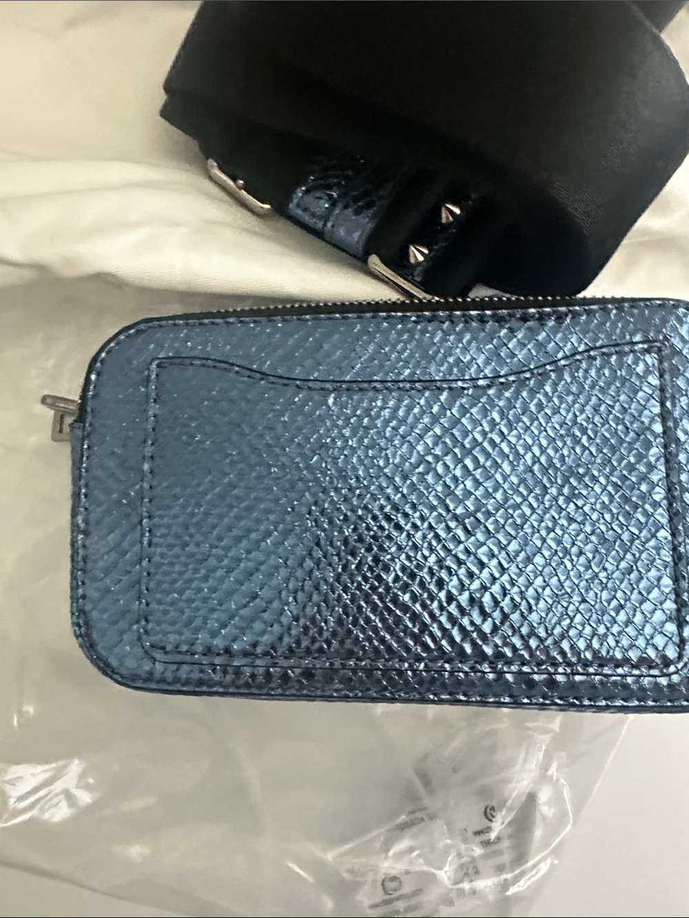 Marc Jacob’s Limited Blue Metallic Crossbody Camera Bag with Frog Patch - Picture 6 of 7